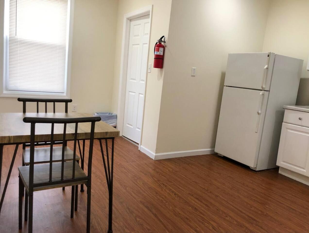 Large And Private 3 Bedroom And 1 Bathroom Near International Airport Ewr And New York Appartement *